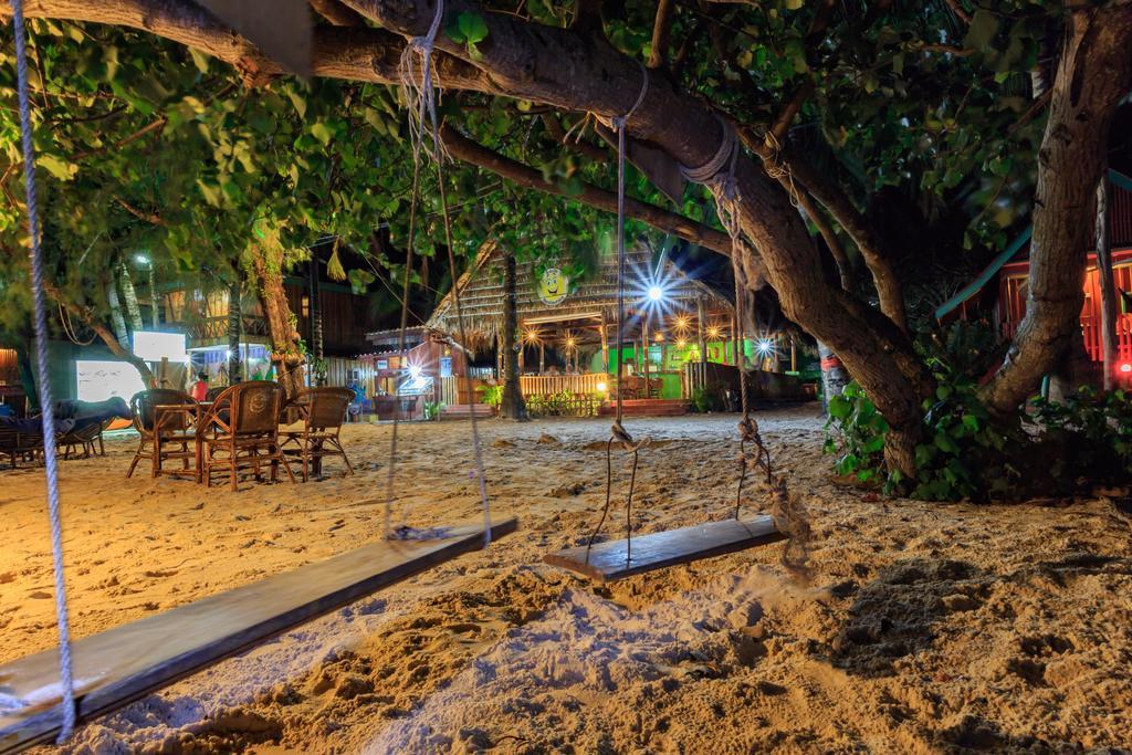 Smile Resort Kaoh Touch Bagian luar foto