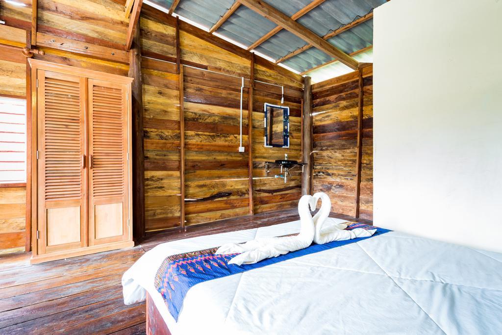 Smile Resort Kaoh Touch Bagian luar foto